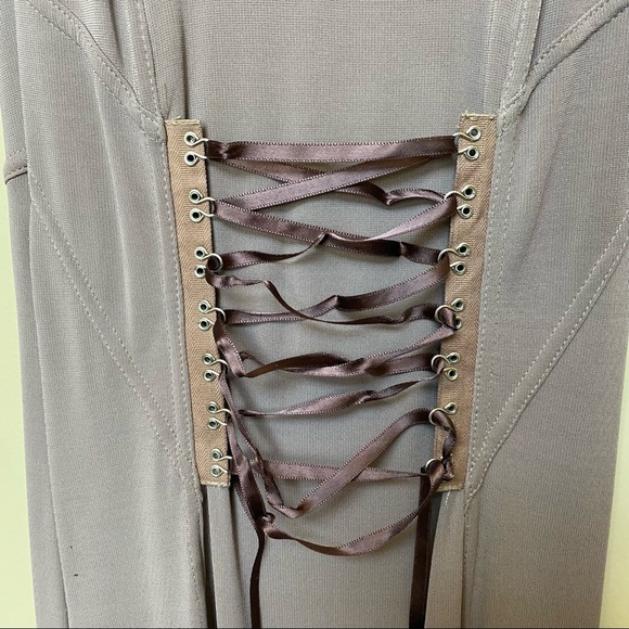 Italian bodycon dress with lacing in the back - Picture 5 of 5